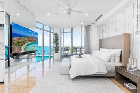 Condo in Miami Beach, Florida, 3 bedrooms  № 1170632 - photo 15