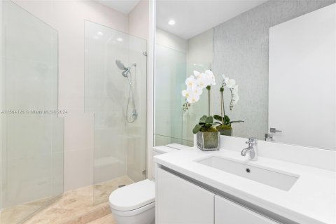 Condo in Miami Beach, Florida, 3 bedrooms  № 1170632 - photo 24