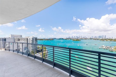 Condo in Miami Beach, Florida, 3 bedrooms  № 1170632 - photo 27