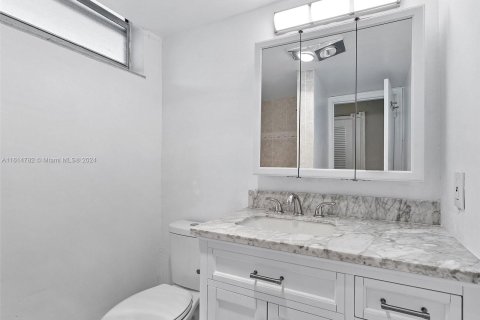 Copropriété à vendre à Aventura, Floride: 2 chambres, 100.61 m2 № 1236448 - photo 27