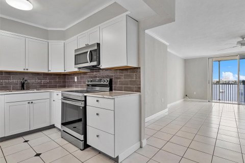 Copropriété à vendre à Aventura, Floride: 2 chambres, 100.61 m2 № 1236448 - photo 6