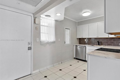 Copropriété à vendre à Aventura, Floride: 2 chambres, 100.61 m2 № 1236448 - photo 16