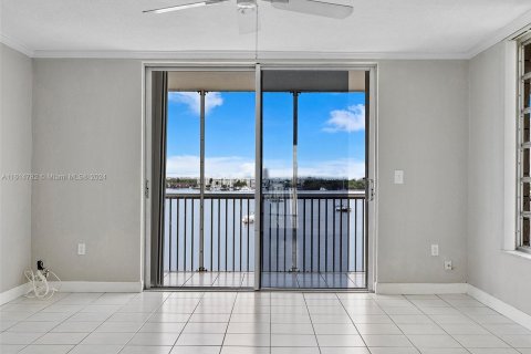 Copropriété à vendre à Aventura, Floride: 2 chambres, 100.61 m2 № 1236448 - photo 9