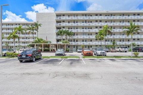 Condo in Aventura, Florida, 2 bedrooms  № 1236448 - photo 2