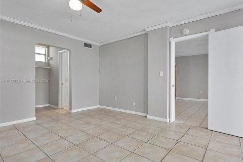 Copropriété à vendre à Aventura, Floride: 2 chambres, 100.61 m2 № 1236448 - photo 22