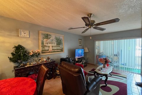 Condominio en venta en North Lauderdale, Florida, 2 dormitorios, 120.77 m2 № 1096381 - foto 11