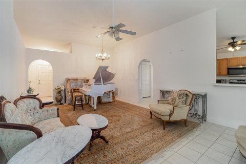 Villa ou maison à vendre à Palm Bay, Floride: 3 chambres, 173.26 m2 № 1274631 - photo 16