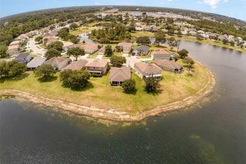 Villa ou maison à vendre à Palm Bay, Floride: 3 chambres, 173.26 m2 № 1274631 - photo 3