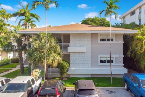 Appartement à louer à Bay Harbor Islands, Floride: 1 chambre, 74.32 m2 № 554136 - photo 1