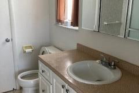 Condo in Boynton Beach, Florida, 2 bedrooms  № 1163161 - photo 20