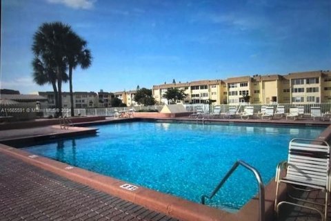 Condominio en venta en Sunrise, Florida, 2 dormitorios, 78.97 m2 № 1380069 - foto 9