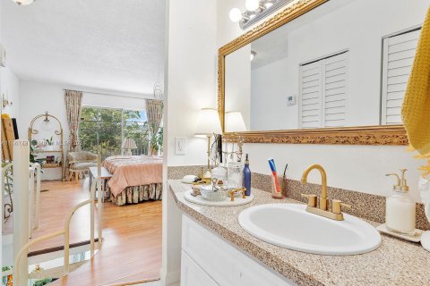 Condo in Miami, Florida, 1 bedroom  № 1380066 - photo 22