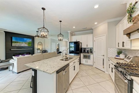 Casa en venta en Lakewood Ranch, Florida, 6 dormitorios, 363.06 m2 № 1352368 - foto 23