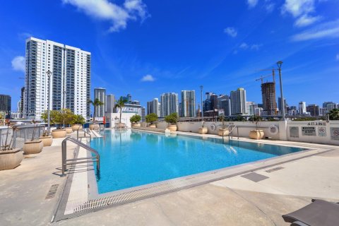 Condominio en venta en Miami, Florida, 2 dormitorios, 88.63 m2 № 1136023 - foto 14