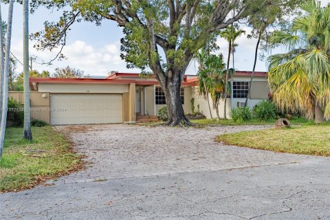 Casa en venta en Miami Shores, Florida, 2 dormitorios, 150.97 m2 № 1135938 - foto 7