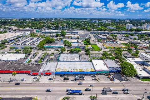 Propiedad comercial en venta en Miami, Florida № 1328912 - foto 21