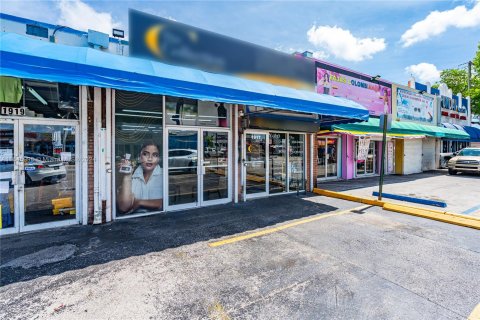 Propiedad comercial en venta en Miami, Florida № 1328912 - foto 14