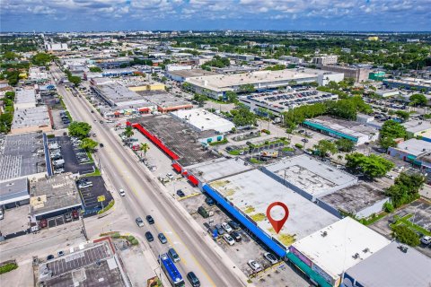 Commercial property in Miami, Florida № 1328912 - photo 22