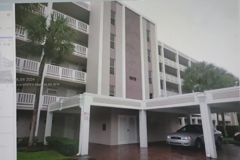 Condominio en venta en Coral Springs, Florida, 2 dormitorios, 91.97 m2 № 1097314 - foto 13