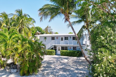 Villa ou maison à vendre à Tavernier, Floride: 6 chambres, 200.67 m2 № 888355 - photo 1