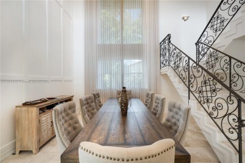 Villa ou maison à vendre à Miami Beach, Floride: 4 chambres, 275.92 m2 № 883108 - photo 12