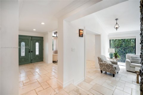 Villa ou maison à vendre à Miami Beach, Floride: 4 chambres, 275.92 m2 № 883108 - photo 16