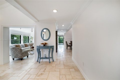 Villa ou maison à vendre à Miami Beach, Floride: 4 chambres, 275.92 m2 № 883108 - photo 18