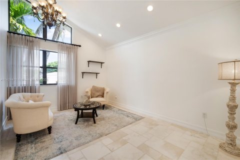 Villa ou maison à vendre à Miami Beach, Floride: 4 chambres, 275.92 m2 № 883108 - photo 19