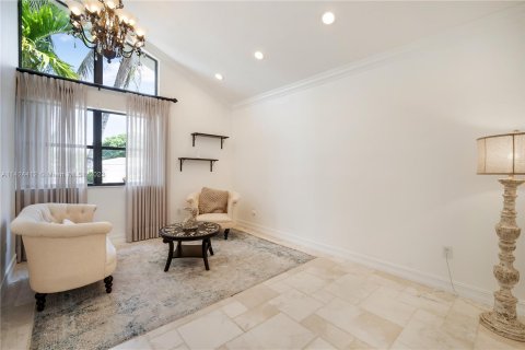 House in Miami Beach, Florida 4 bedrooms, 275.92 sq.m. № 883108 - photo 19