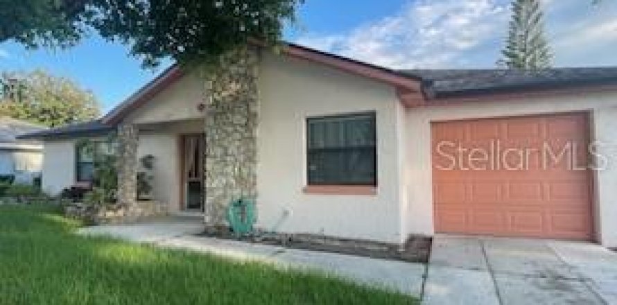 House in Orlando, Florida 3 bedrooms, 117.24 sq.m. № 1350924