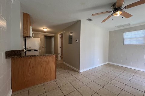 Appartement à louer à Mount Dora, Floride: 2 chambres, 52.21 m2 № 1350923 - photo 9