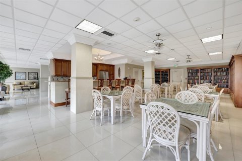 Copropriété à vendre à Pompano Beach, Floride: 2 chambres, 121.7 m2 № 956939 - photo 16