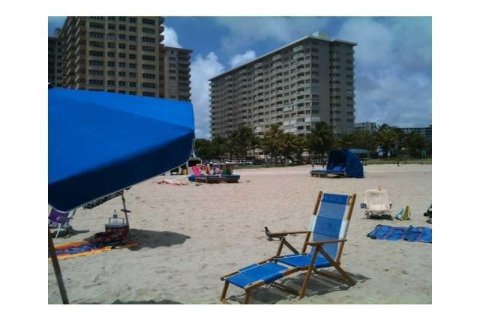 Copropriété à vendre à Pompano Beach, Floride: 2 chambres, 121.7 m2 № 956939 - photo 23