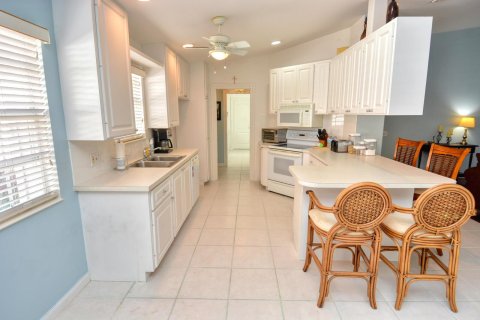 Casa en venta en Stuart, Florida, 2 dormitorios, 141.95 m2 № 956898 - foto 13