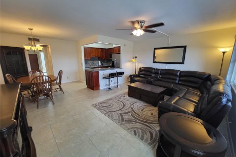 Condominio en venta en Deerfield Beach, Florida, 1 dormitorio, 66.8 m2 № 956940 - foto 11