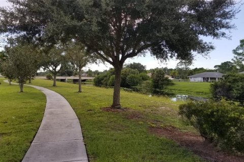 Terreno en venta en North Port, Florida № 863692 - foto 8