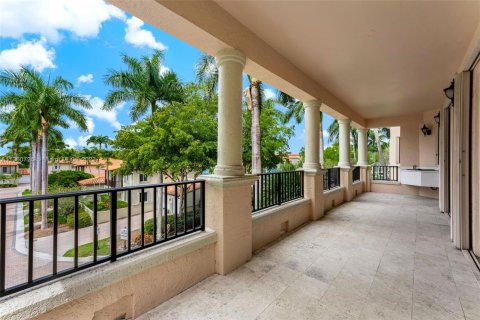 Condominio en venta en Coral Gables, Florida, 2 dormitorios, 243.4 m2 № 382984 - foto 17