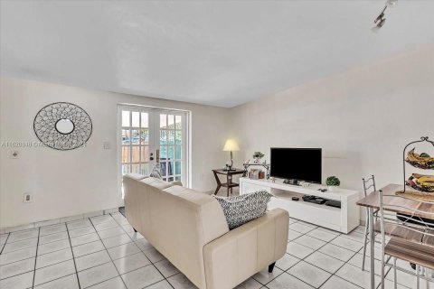 Immobilier commercial à vendre à Miami, Floride: 243.78 m2 № 1289139 - photo 28