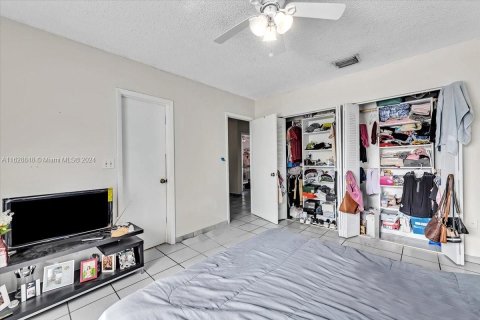 Immobilier commercial à vendre à Miami, Floride: 243.78 m2 № 1289139 - photo 15