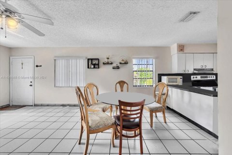 Immobilier commercial à vendre à Miami, Floride: 243.78 m2 № 1289139 - photo 5