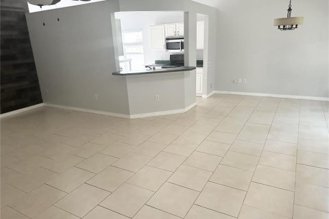 Duplex à vendre à Lutz, Floride: 3 chambres, 139.82 m2 № 1354060 - photo 15