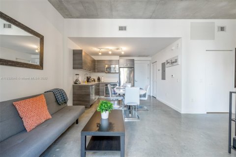Condominio en alquiler en Miami, Florida, 1 dormitorio, 49.52 m2 № 30198 - foto 8