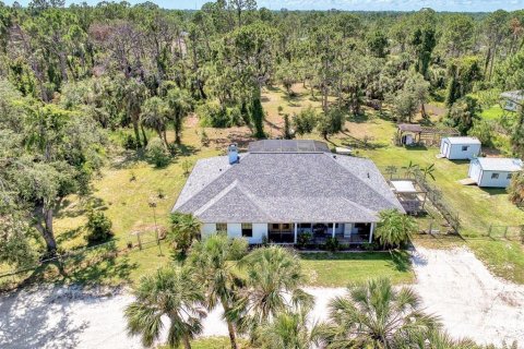 Villa ou maison à vendre à North Port, Floride: 3 chambres, 217.11 m2 № 806794 - photo 13