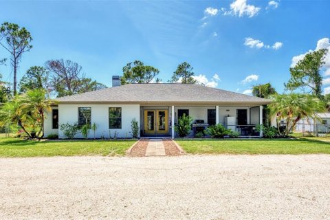 Villa ou maison à vendre à North Port, Floride: 3 chambres, 217.11 m2 № 806794 - photo 1