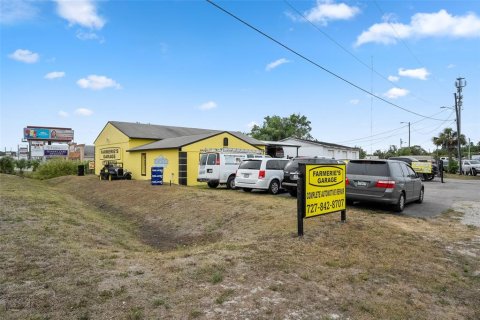 Commercial property in Port Richey, Florida 294.31 sq.m. № 453840 - photo 27