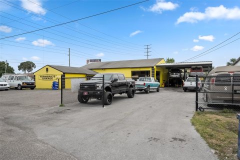 Commercial property in Port Richey, Florida 294.31 sq.m. № 453840 - photo 28