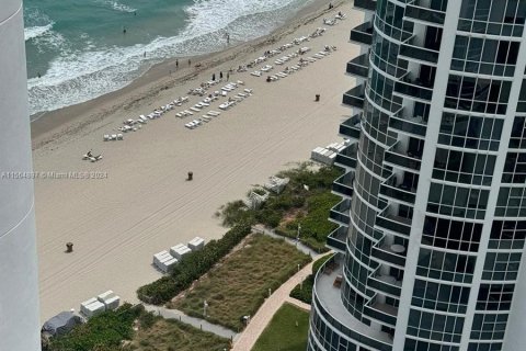 Copropriété à vendre à Sunny Isles Beach, Floride: 2 chambres, 146.51 m2 № 1117581 - photo 9