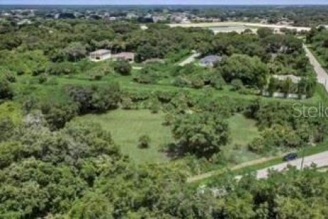 Terreno en venta en North Port, Florida № 1219224 - foto 1