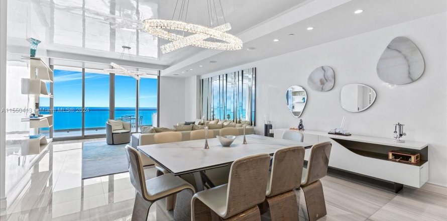 Condominio en Sunny Isles Beach, Florida, 4 dormitorios  № 1332127