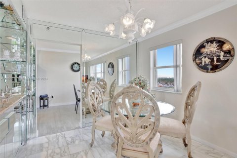 Copropriété à vendre à Hollywood, Floride: 2 chambres, 154.22 m2 № 1332125 - photo 11